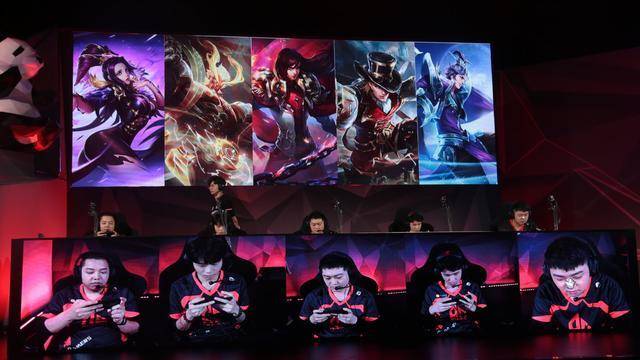ENCE 和 ECLOT 晋级 YaLLa Compass Qatar 2025 半决赛