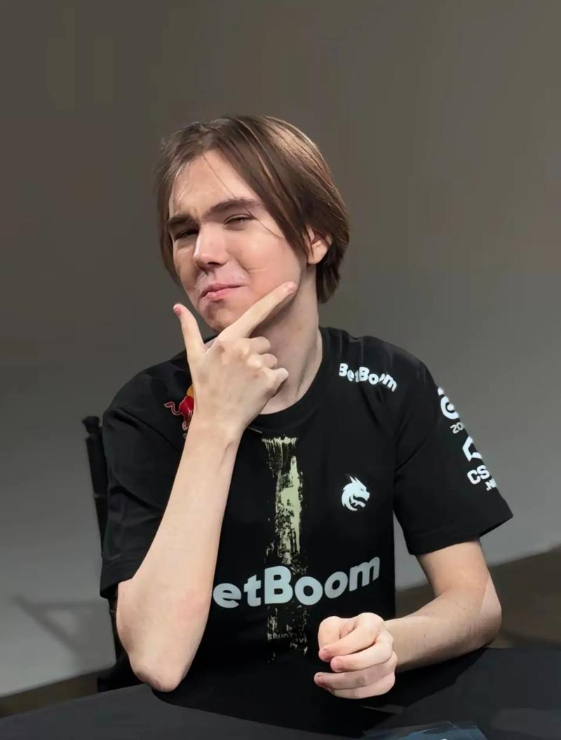 扑克策略中最容易犯的错（扑克策略里最常见的错误）